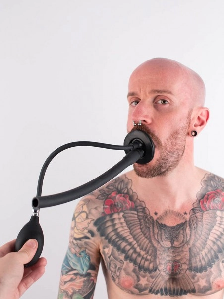 Rubber Fetish Baillon Tube Gonflable Latex 3 Rubber Fetish Baillon Tube Gonflable Latex – Image 3