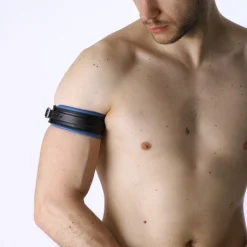 Bruthal Gear Brassard Boucle Cuir -Vestiaire Fetish Soldes brassard boucle cuir 15