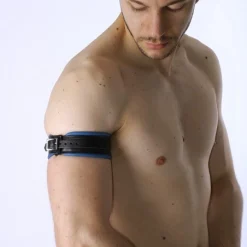 Bruthal Gear Brassard Boucle Cuir -Vestiaire Fetish Soldes brassard boucle cuir 16