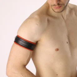 Bruthal Gear Brassard Boucle Cuir -Vestiaire Fetish Soldes brassard boucle cuir 6