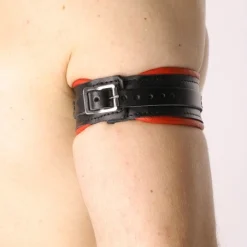 Bruthal Gear Brassard Boucle Cuir -Vestiaire Fetish Soldes brassard boucle cuir 8