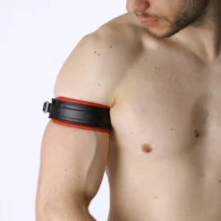 Bruthal Gear Brassard Boucle Cuir -Vestiaire Fetish Soldes brassard boucle cuir 9