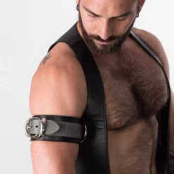 RoB Accessoires Brassard Cuir Boucle Bondage -Vestiaire Fetish Soldes brassard cuir boucle bondage 2