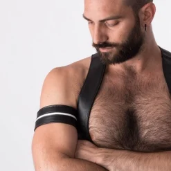 RoB Accessoires Brassard Large Ajustable Pressions -Vestiaire Fetish Soldes brassard large ajustable pressions 3