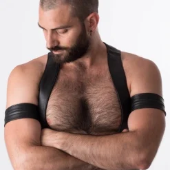 RoB Accessoires Brassard Large Ajustable Pressions -Vestiaire Fetish Soldes brassard large ajustable pressions 39