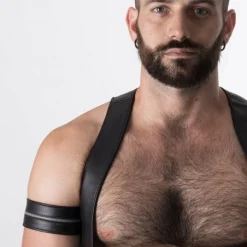 RoB Accessoires Brassard Large Ajustable Pressions -Vestiaire Fetish Soldes brassard large ajustable pressions 48