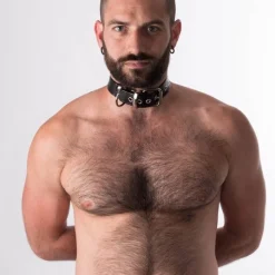 RoB Accessoires Collier Et Menottes De Contraintes Cuir 8 RoB Accessoires Collier Et Menottes De Contraintes Cuir -Vestiaire Fetish Soldes collier et menottes de contraintes cuir 3