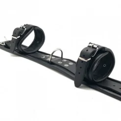 The Red Collier Menottes De Retenue -Vestiaire Fetish Soldes collier menottes sm 2