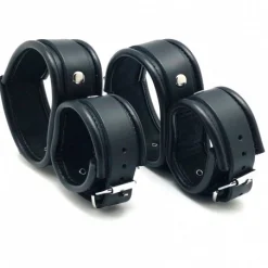 The Red Double Menottes Poignets Et Chevilles -Vestiaire Fetish Soldes double menottes en cuir 5