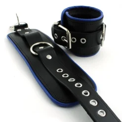 RoB Accessoires Menottes Cuir Bords Bleus -Vestiaire Fetish Soldes menottes bords bleus cuir 6