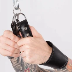 RoB Accessoires Menottes Cuir De Suspension -Vestiaire Fetish Soldes menottes suspension cuir 2